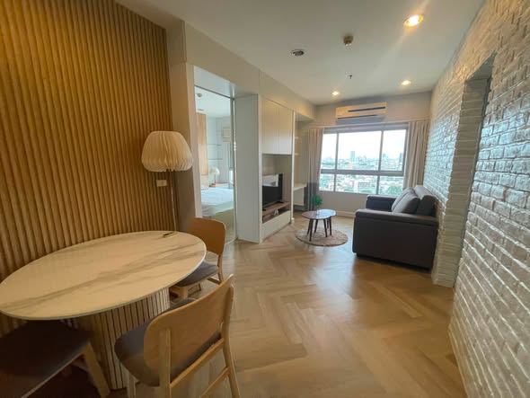 Q House Condo Sathon