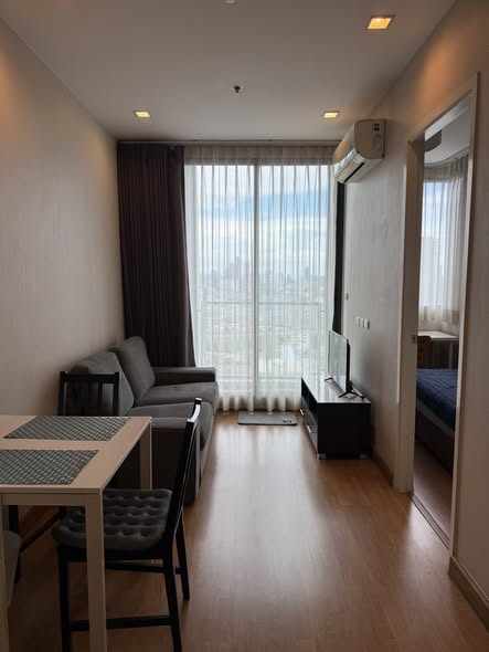 bedroom of Q House Sukhumvit 79