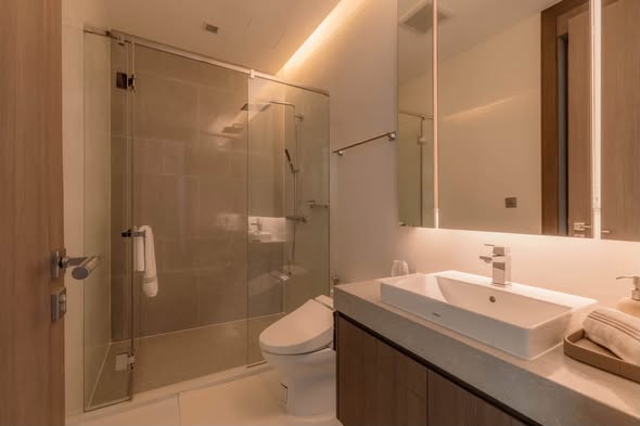 bathroom of Q1 Sukhumvit Condo by Q House