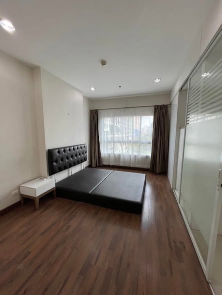 bedroom of Q.House Sathron