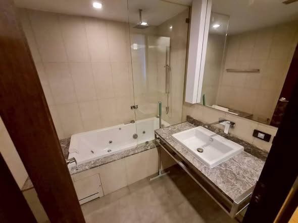 Quad Silom condominium