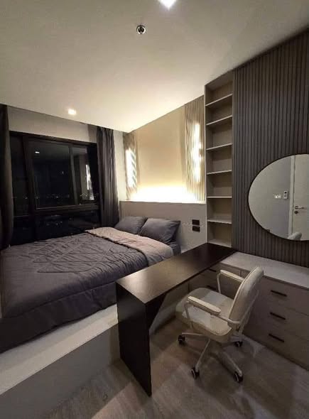 bedroom of Quinn Ratchada 17