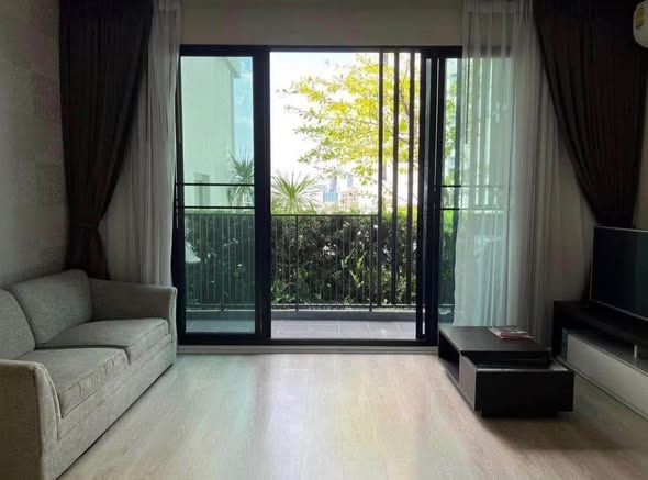 living room and bedroom and room interior of Quinn Ratchada 17