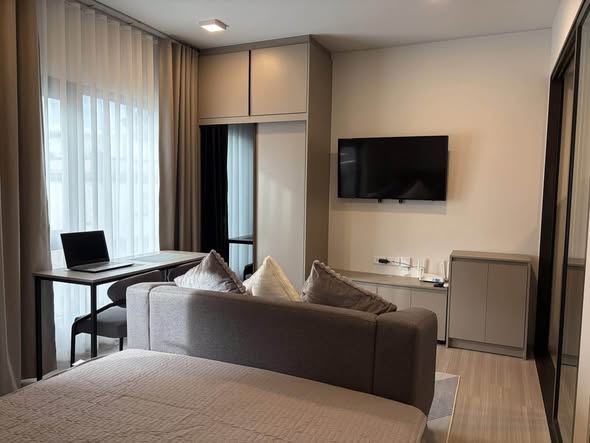 bedroom of QUINTARA MHy’ZEN PHROM PHONG (ควินทารา มาย’เซน พร้อมพงษ์)