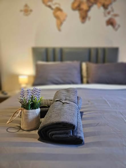 bedroom and bathroom of Quintara Phume Sukhumvit 39