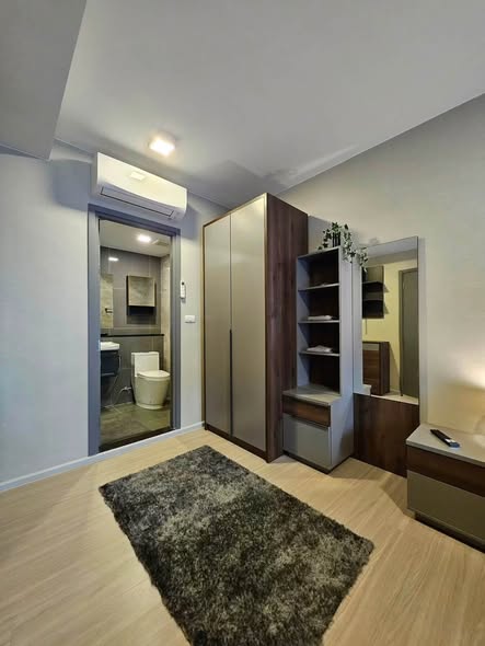 bedroom and bathroom of Quintara Phume Sukhumvit 39
