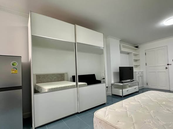 bedroom and room interior of Ratchada Resort Condo