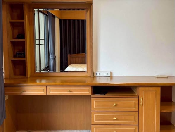 room interior of RatchayothinPlace Condo