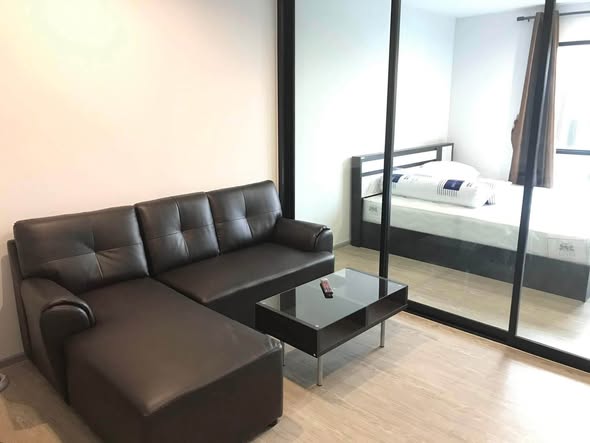 bedroom and living room and room interior of REACH Phahon Yothin 52 (รีช พหลโยธิน 52)