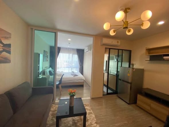 living room and room interior of REACH Phahon Yothin 52 (รีช พหลโยธิน 52)
