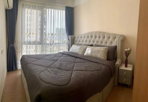 bedroom of Regal Condo Sathon – Naradhiwas