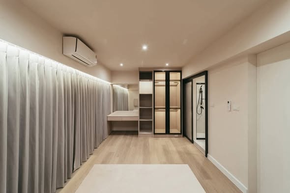 bedroom and room interior of Regent 71 Place