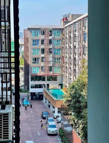fire escape of Regent Home 20 Condominium
