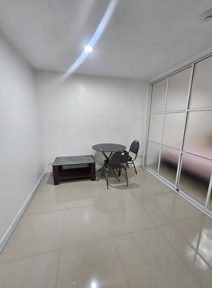 bedroom of REGENT HOME 3A