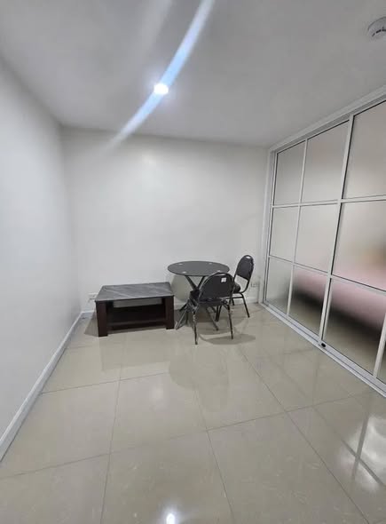 bedroom of REGENT HOME 3A
