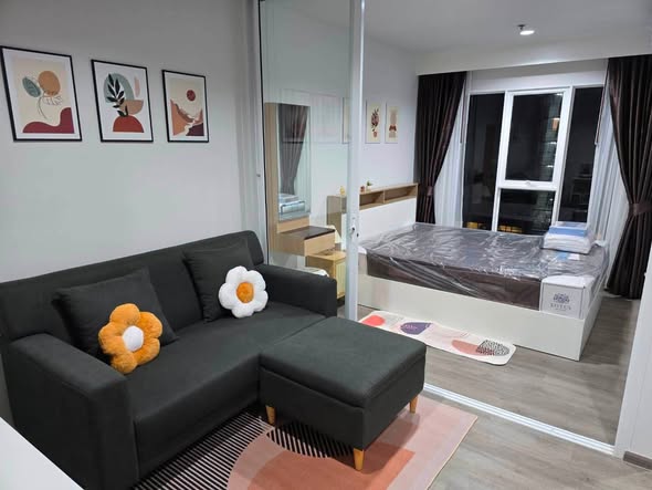 bedroom and living room of Regent Home Bangna (รีเจ้นท์โฮม บางนา)