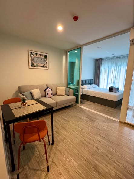 bedroom and living room of Regent Home Bangna (รีเจ้นท์โฮม บางนา)