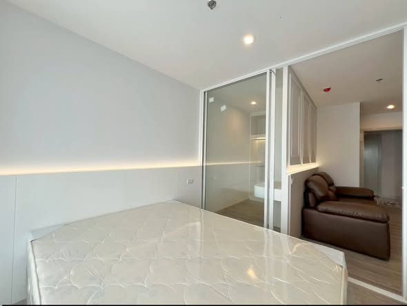 bedroom and room interior of Regent Home Bangna (รีเจ้นท์โฮม บางนา)