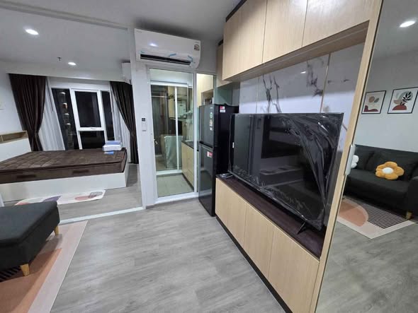 bedroom and room interior of Regent Home Bangna (รีเจ้นท์โฮม บางนา)