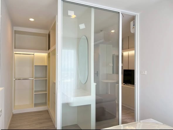 bedroom and room interior and bathroom of Regent Home Bangna (รีเจ้นท์โฮม บางนา)