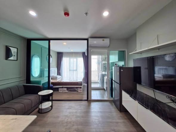 living room and room interior of Regent Home Bangna (รีเจ้นท์โฮม บางนา)