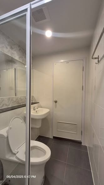 room interior and bathroom of Regent Home Bangna (รีเจ้นท์โฮม บางนา)