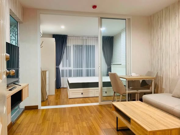 bedroom and room interior of Regent Home Sukhumvit 81
