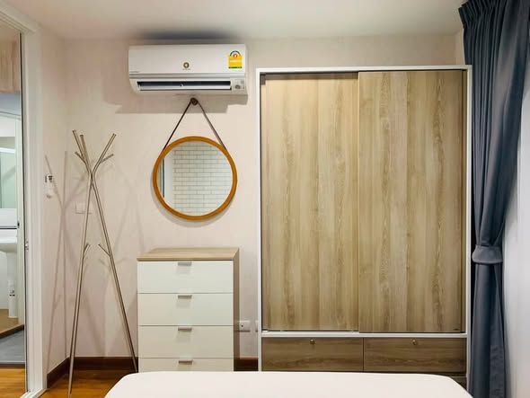bedroom and room interior of Regent Home Sukhumvit 81