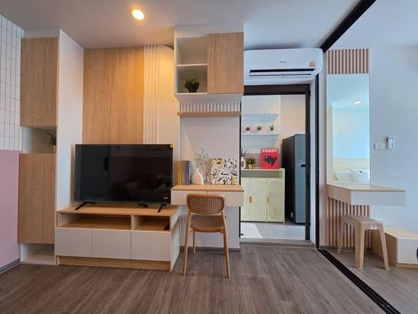 bedroom and living room and room interior of Regent Home Wutthakat