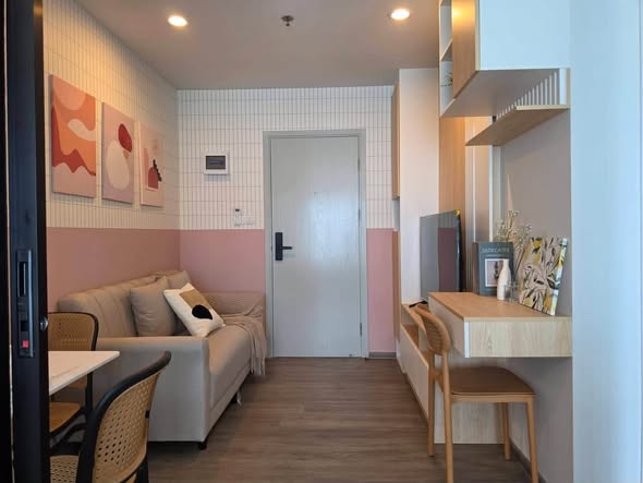 room interior of Regent Home Wutthakat
