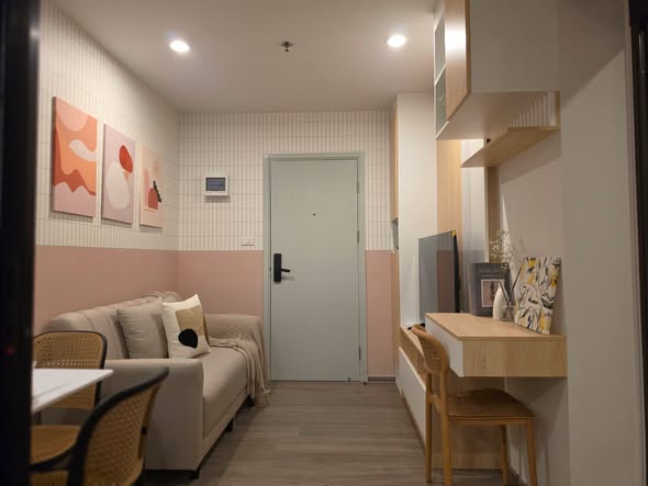 room interior of Regent Home Wutthakat