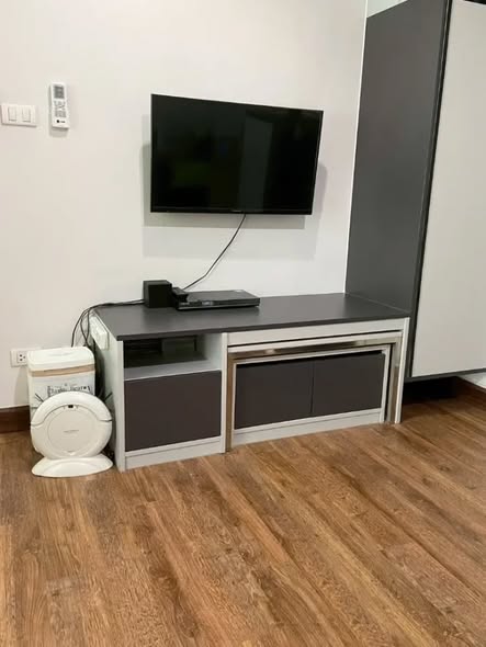 room interior of Regent Orchid Condominium