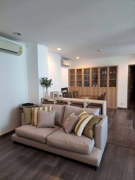 living room of Rende Sukhumvit 23