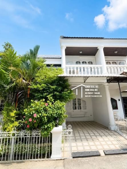 Renovated Private 4 BR Townhouse @ BTS ONNUT