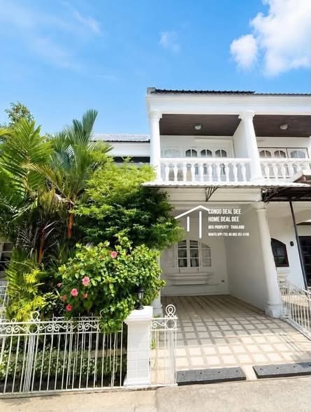 Renovated Private 4 BR Townhouse @ BTS ONNUT