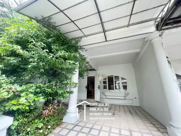 Renovated Private 4 BR Townhouse @ BTS ONNUT