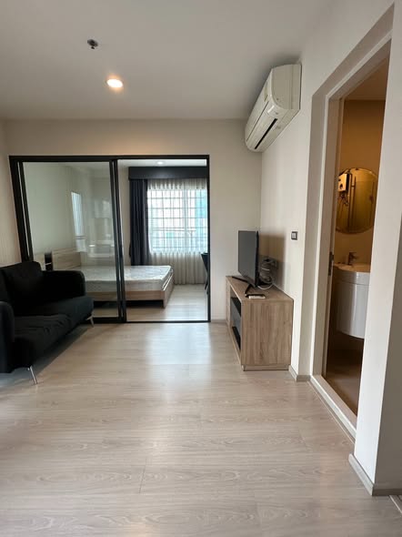room interior of Rhythm Asoke 2