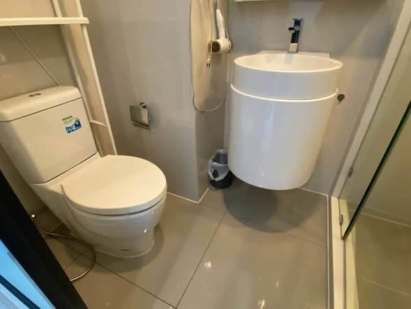 bathroom of Rhythm Asoke
