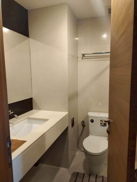bathroom of RHYTHM Ratchada-Huaykwang
