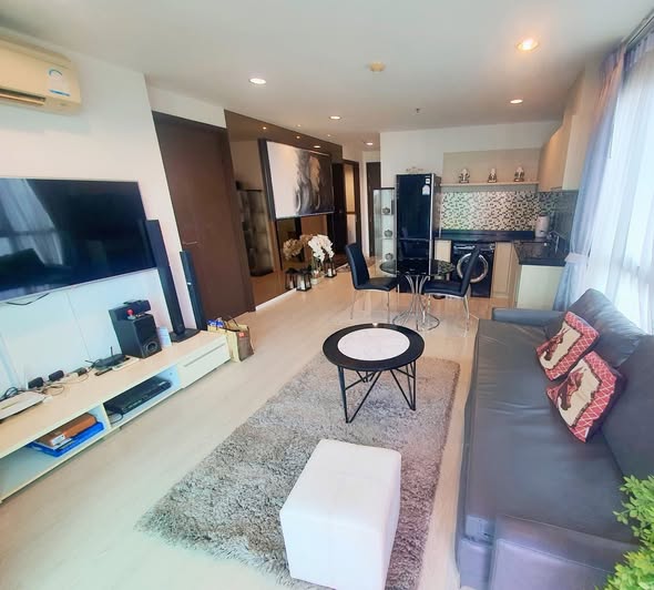 living room of Rhythm Sathon-Naradhiwas