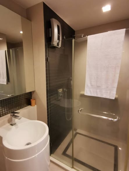 bathroom of RHYTHM Sathorn