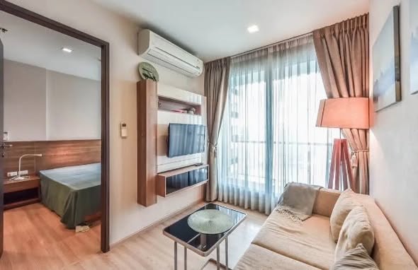bedroom of RHYTHM Sathorn