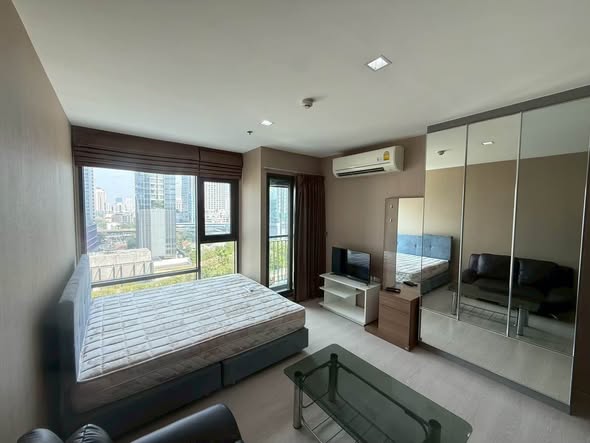 bedroom of Rhythm Sukhumvit 36-38