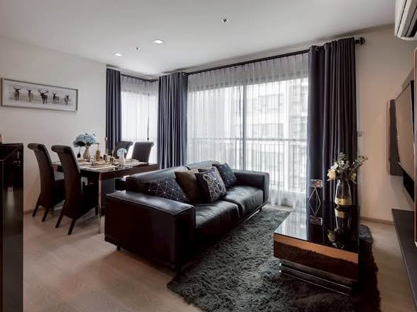bedroom and living room of Rhythm Sukhumvit 36-38
