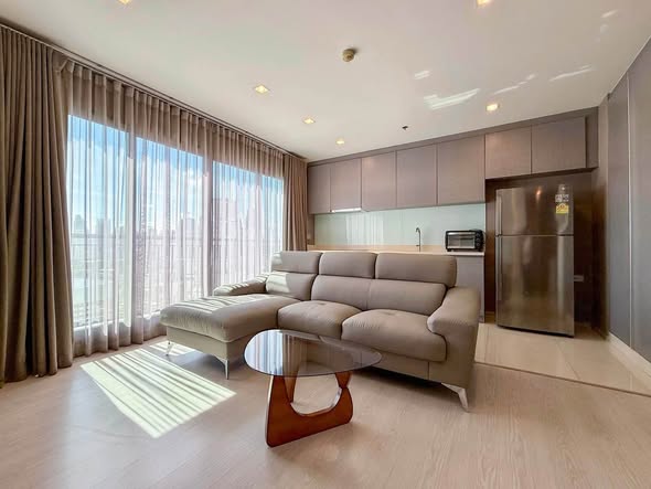 living room and bedroom of Rhythm Sukhumvit 36-38