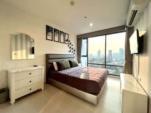 bedroom of Rhythm Sukhumvit 42