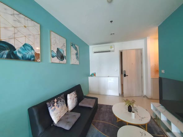 living room and bedroom of Rhythm Sukhumvit 42