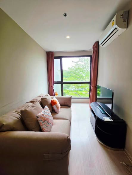 living room and bedroom of RHYTHM Sukhumvit 44/1
