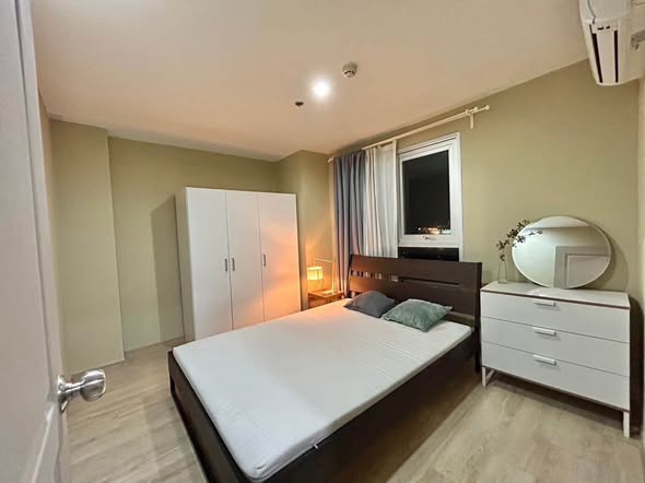 bedroom of Rich Park Chao Phraya