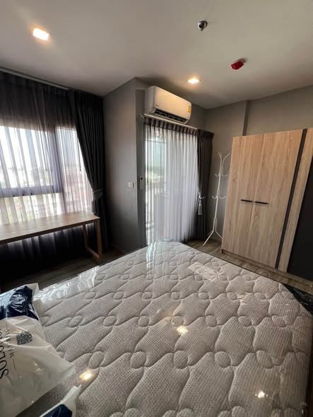 bedroom of Rich Park Terminal Phaholyothin 59